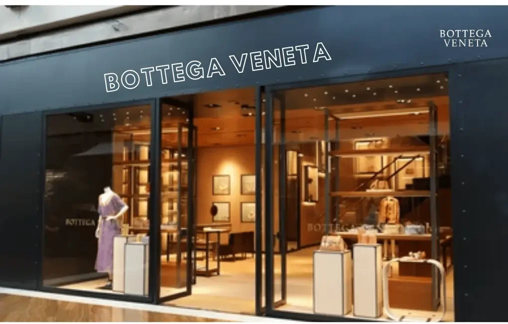 Bottega Veneta outlet showcasing high-end bags and accessories.